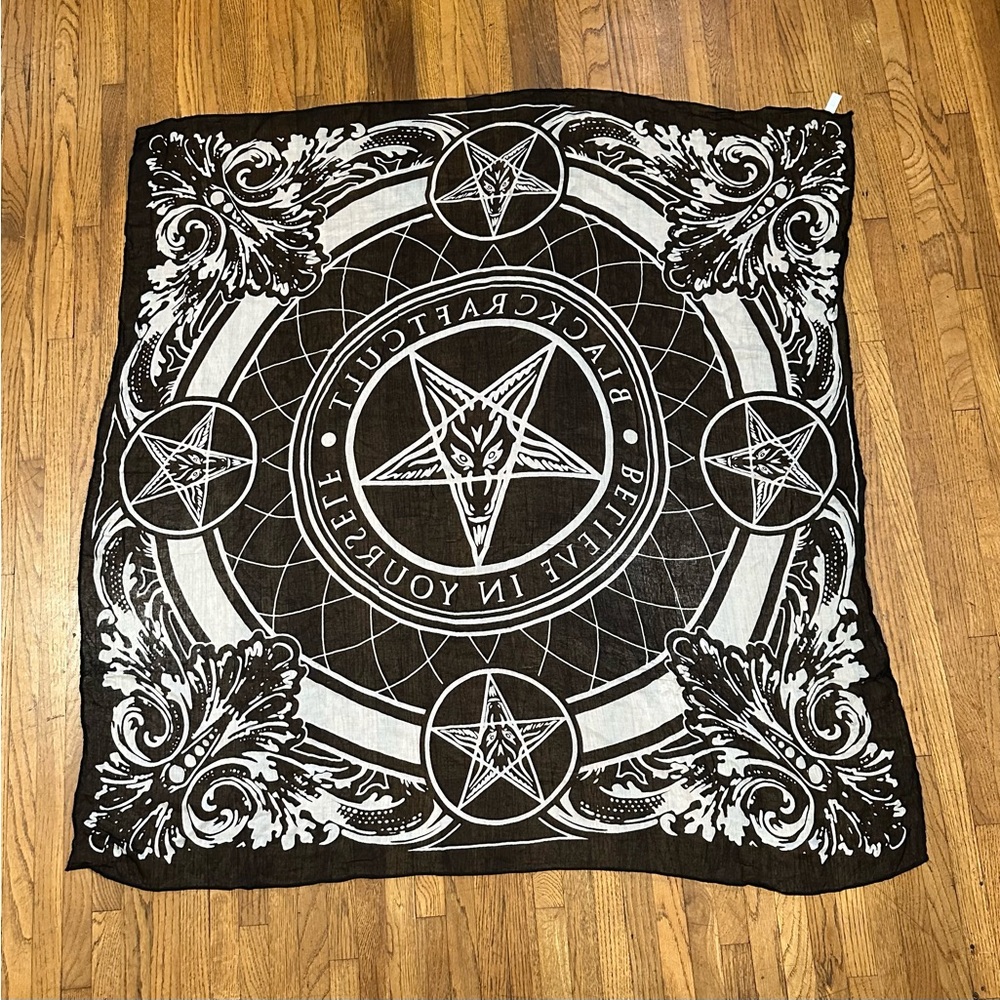 BlackCraft Baroque Unisex Scarf